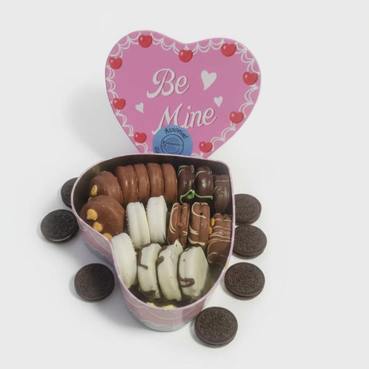 Heart Oreo Box - 18 Pack